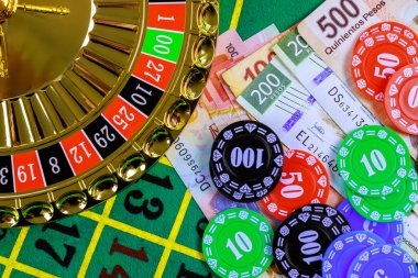 Lightning Roulette wheel with multiplier numbers highlighted on erek2 76